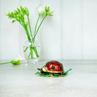 Ladybird on Leaf Trinket Box